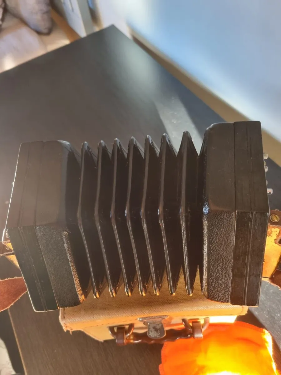 40 Key Wheatstone Anglo concertina - Image 3