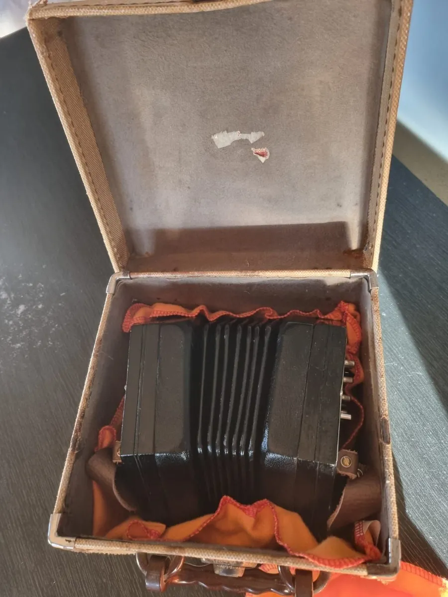 40 Key Wheatstone Anglo concertina - Image 1