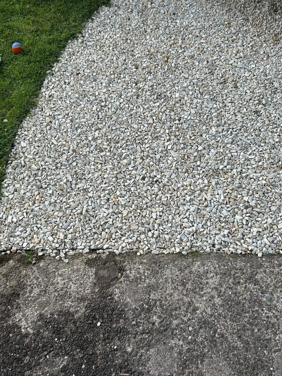Donegal Quartz 14mm Decorative Stone(350-500kg) - Image 3