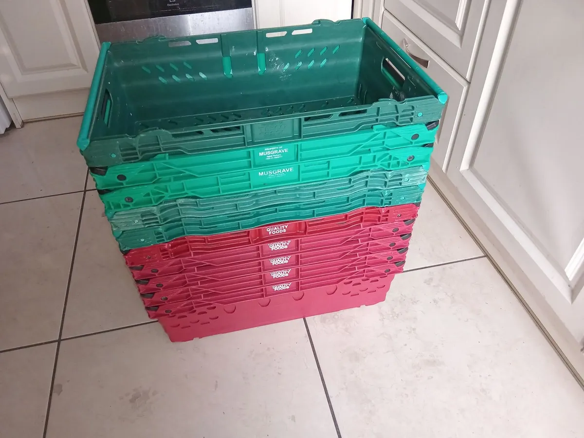 10 CRATES - Image 2