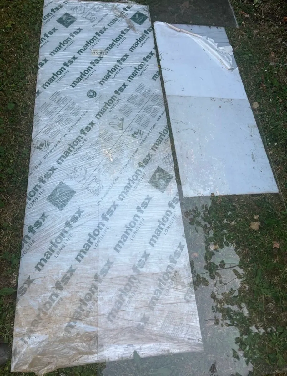 4 polycarbonate roofing clear sheets - Image 3