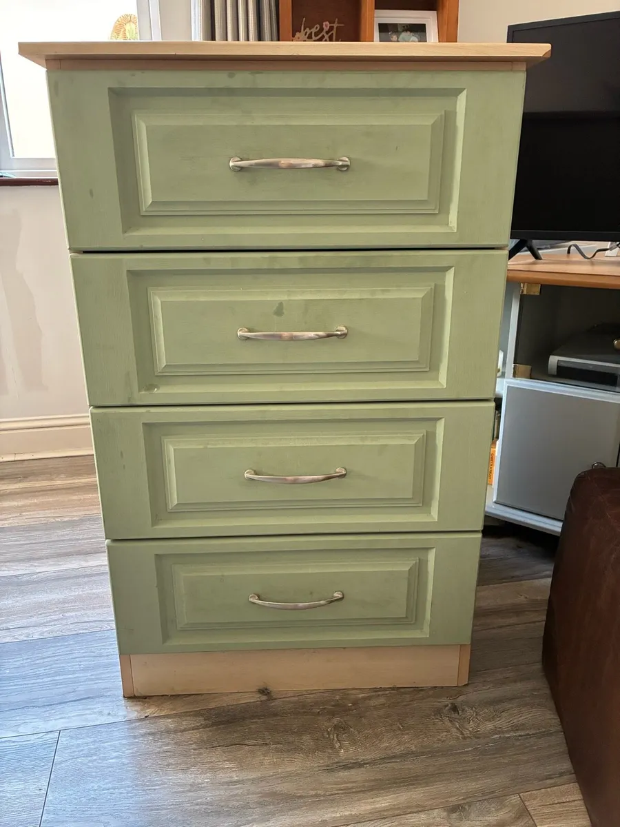 Chest of drawers - Image 1
