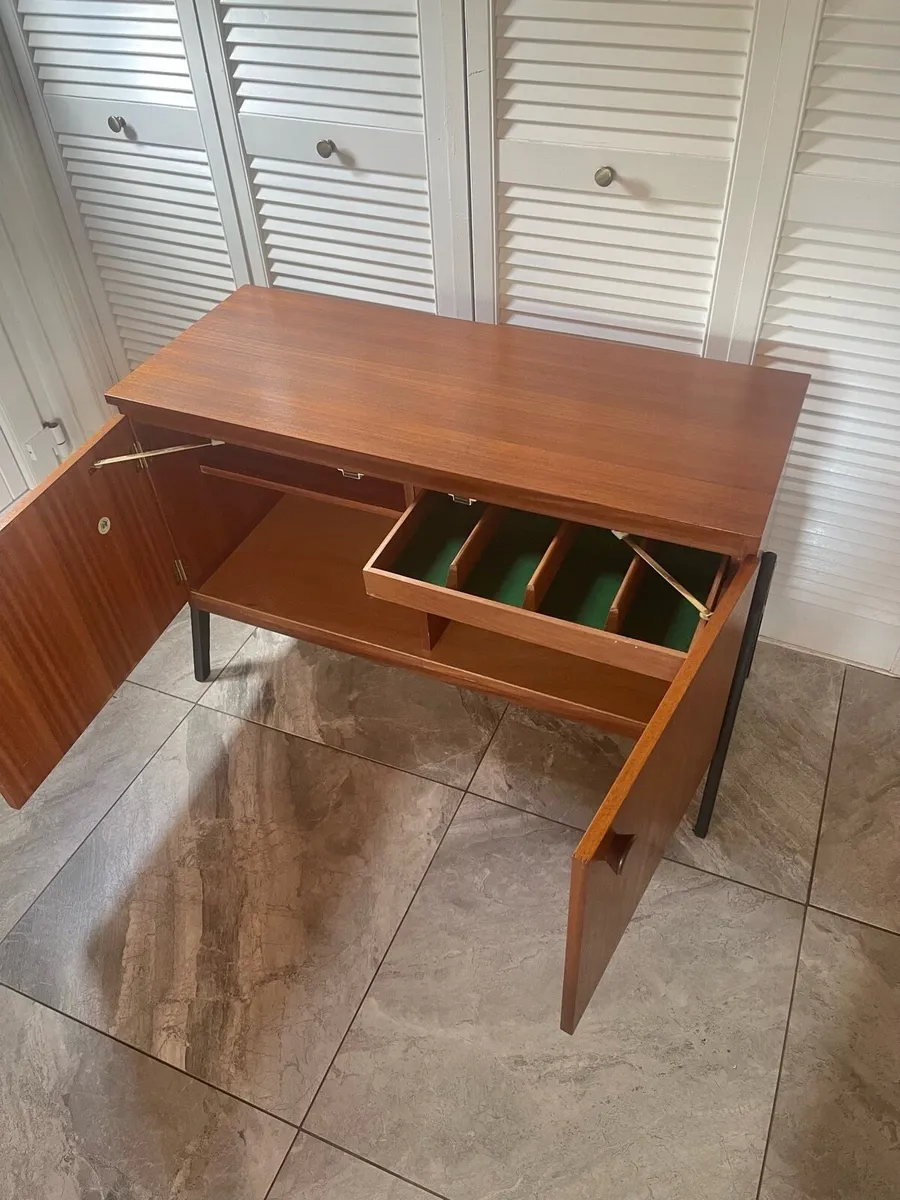 Mid century sideboard - Image 3