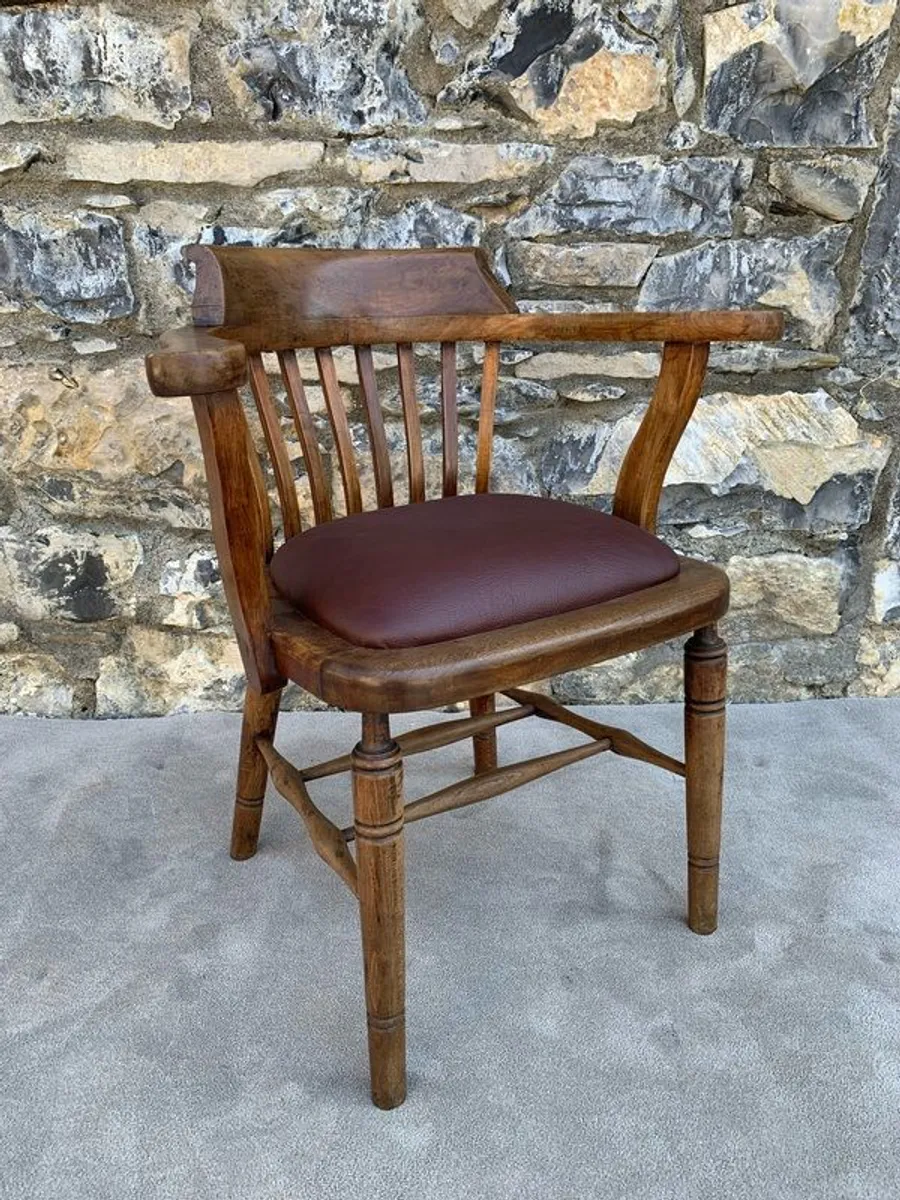 Edwardian Oak Captains Chair. - Image 1