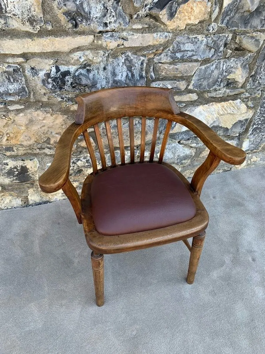 Edwardian Oak Captains Chair. - Image 3