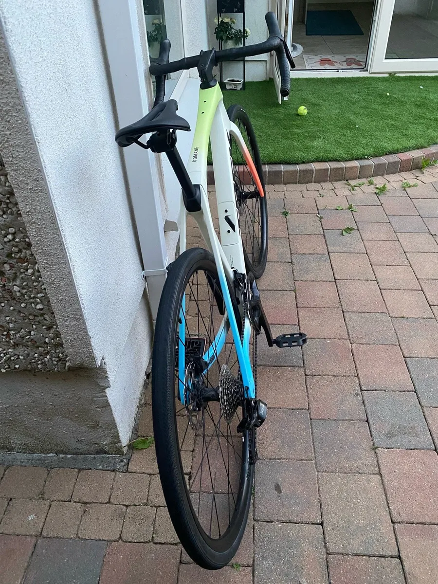 Trek Domane SL5 Gen 4 - Image 4
