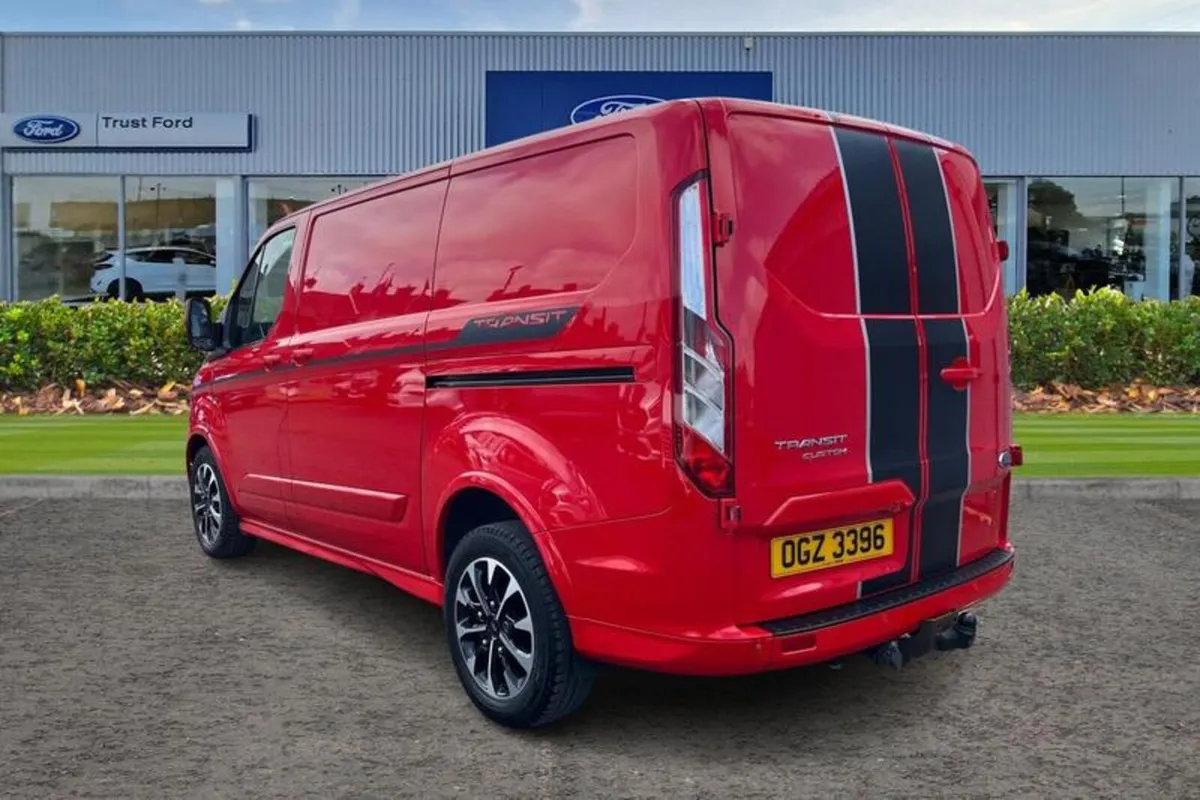 Ford Transit Custom Sport - Image 2