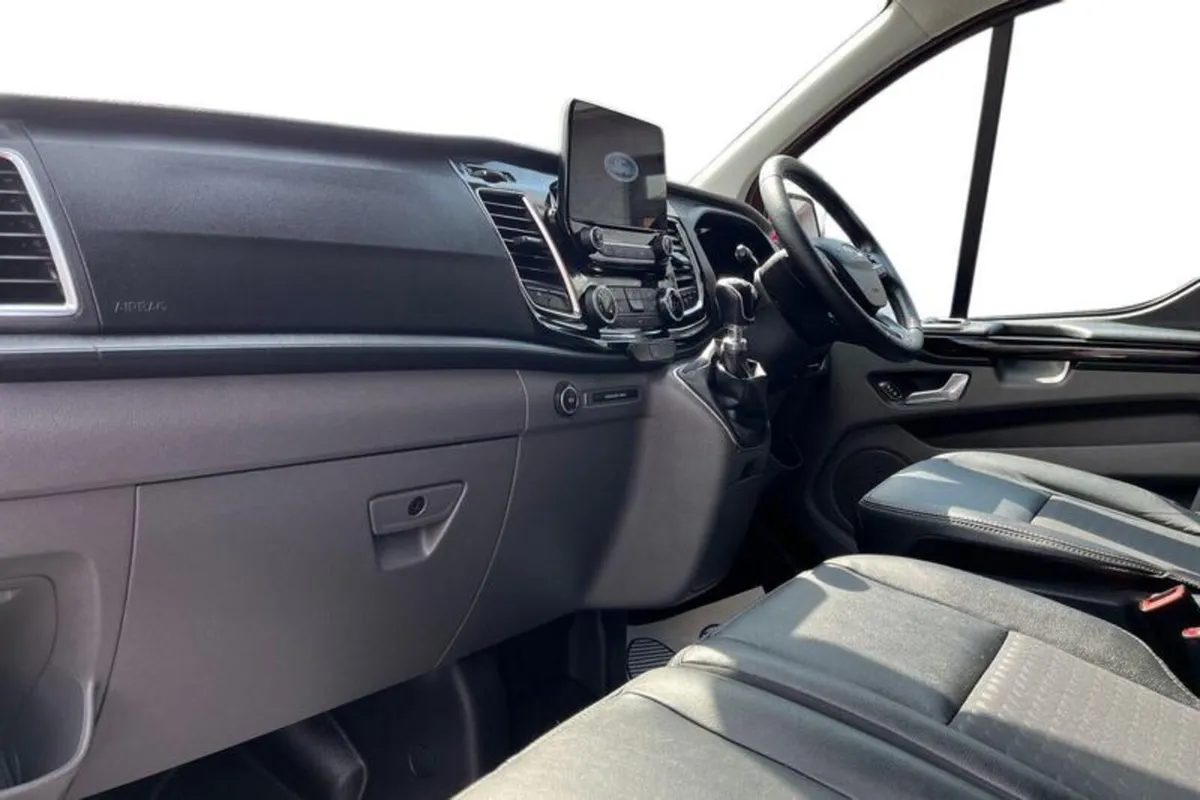 Ford Transit Custom Sport - Image 3