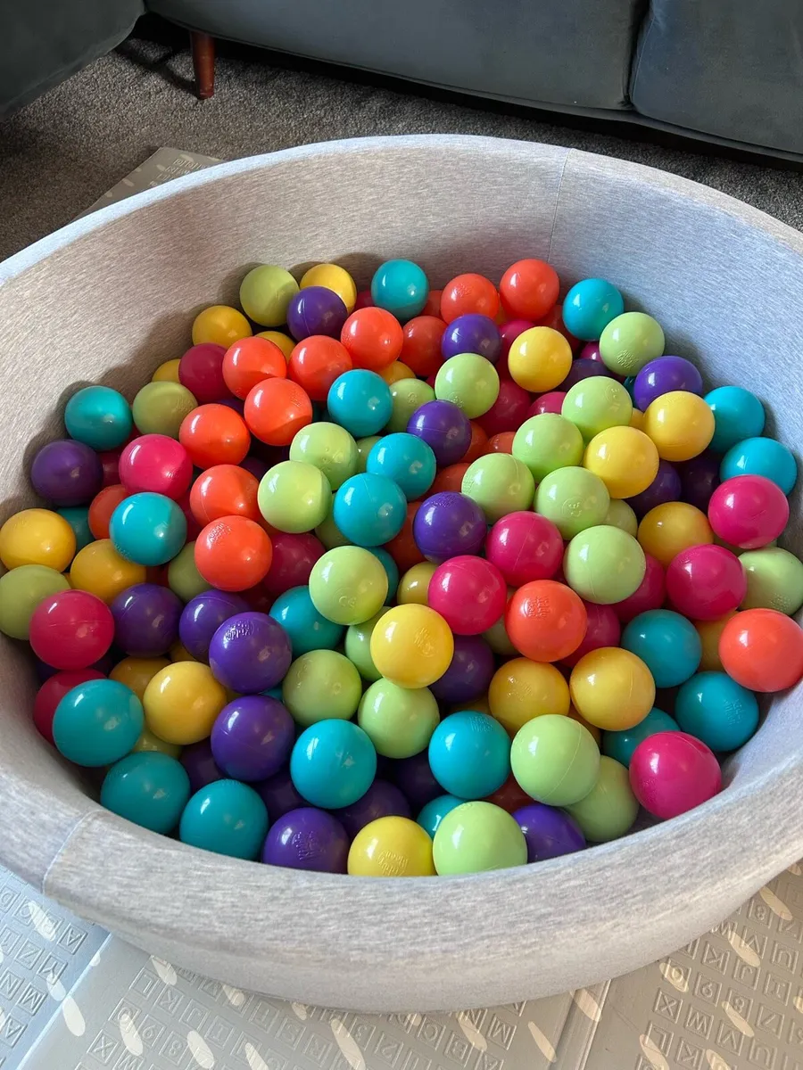 Ball pit - Image 2
