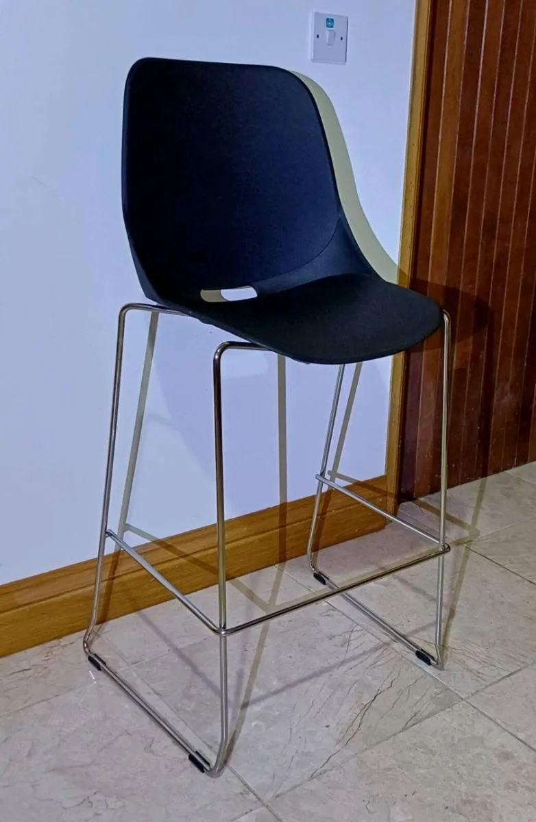 Bejot Eggo Bar Stools - Image 1