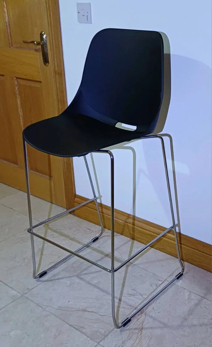 Bejot Eggo Bar Stools - Image 3