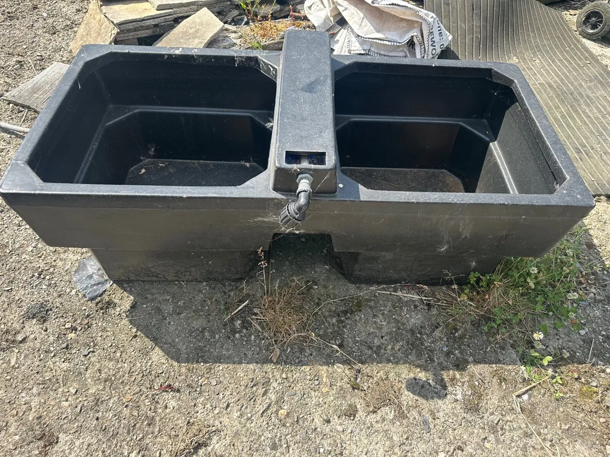 2 Water Tanks JFC  and 2 Water or Feed Bins Sturdy - Image 3