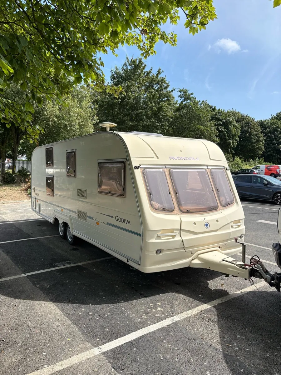 Avondale 6 berth fixed Bunkbed caravan - Image 4