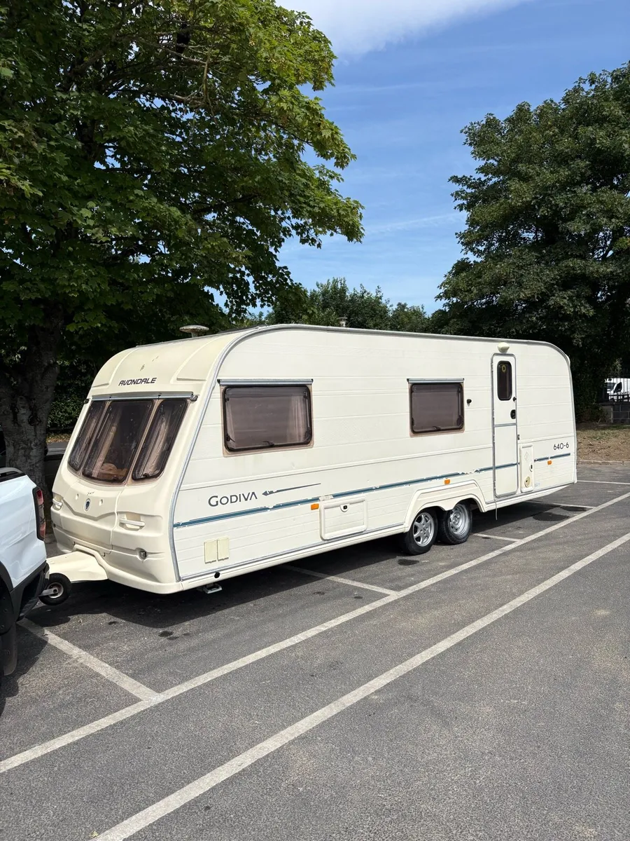 Avondale 6 berth fixed Bunkbed caravan - Image 2