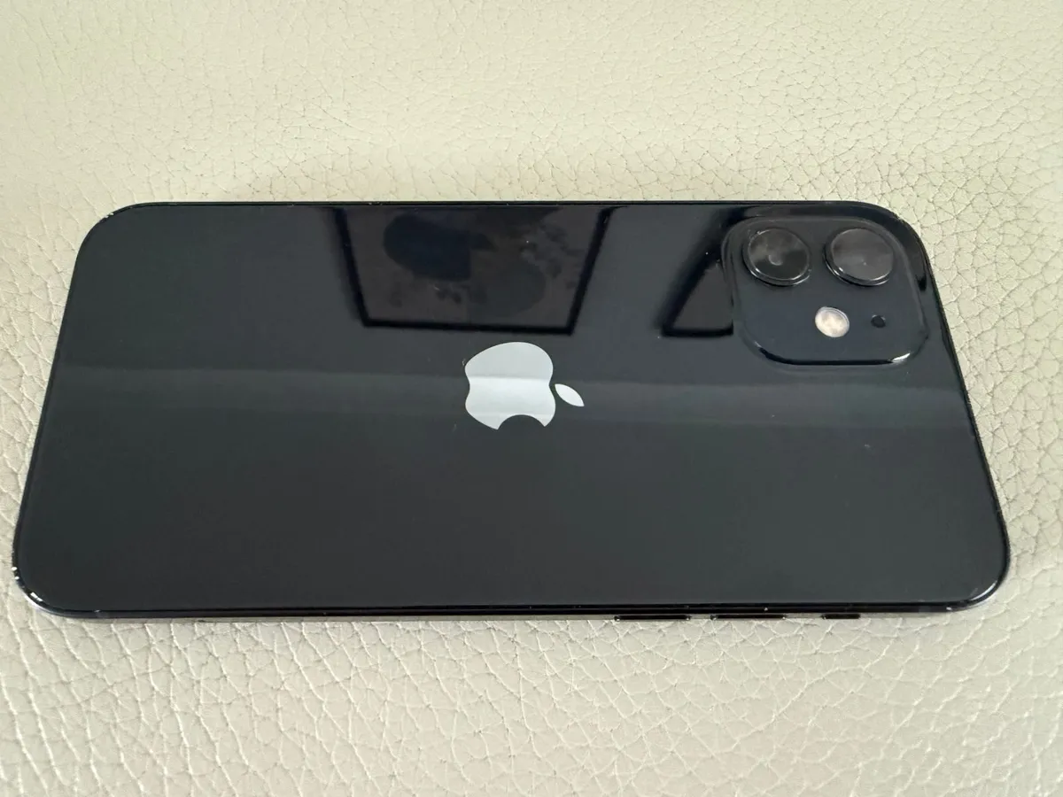 iPhone 12 64GB THREE network - Image 2
