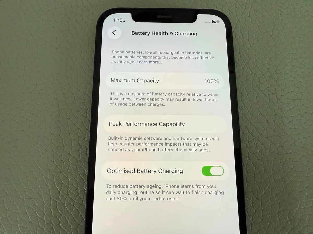 iPhone 12 64GB THREE network - Image 4