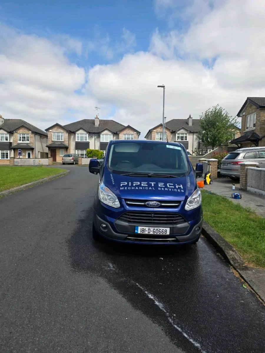 FORD TRANSIT CUSTOM CREWCAB - Image 3