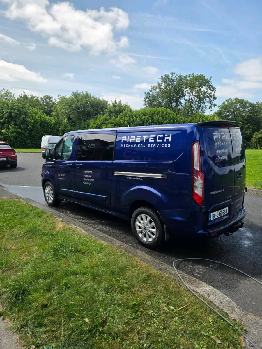 FORD TRANSIT CUSTOM CREWCAB - Image 1