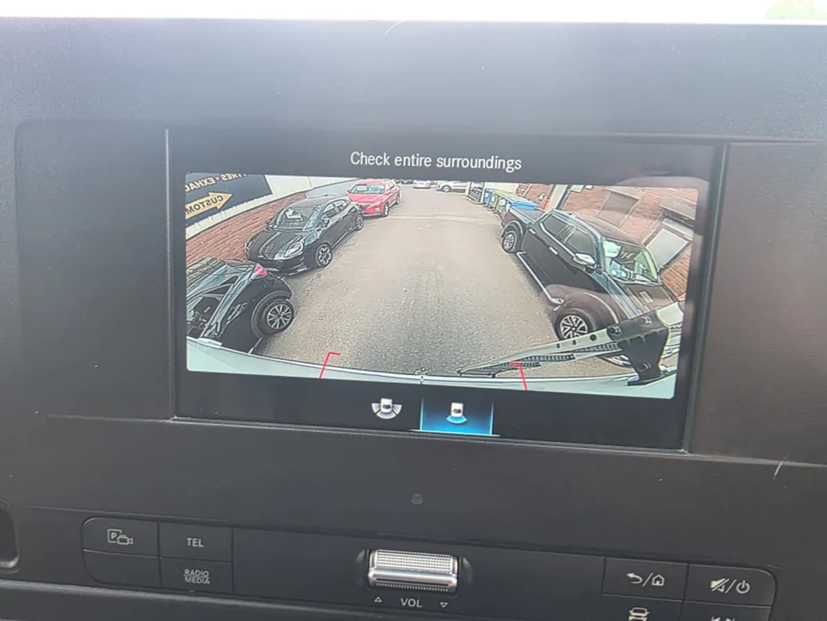 Mercedes-Benz Sprinter 211/39 FWD 6DR - Image 2