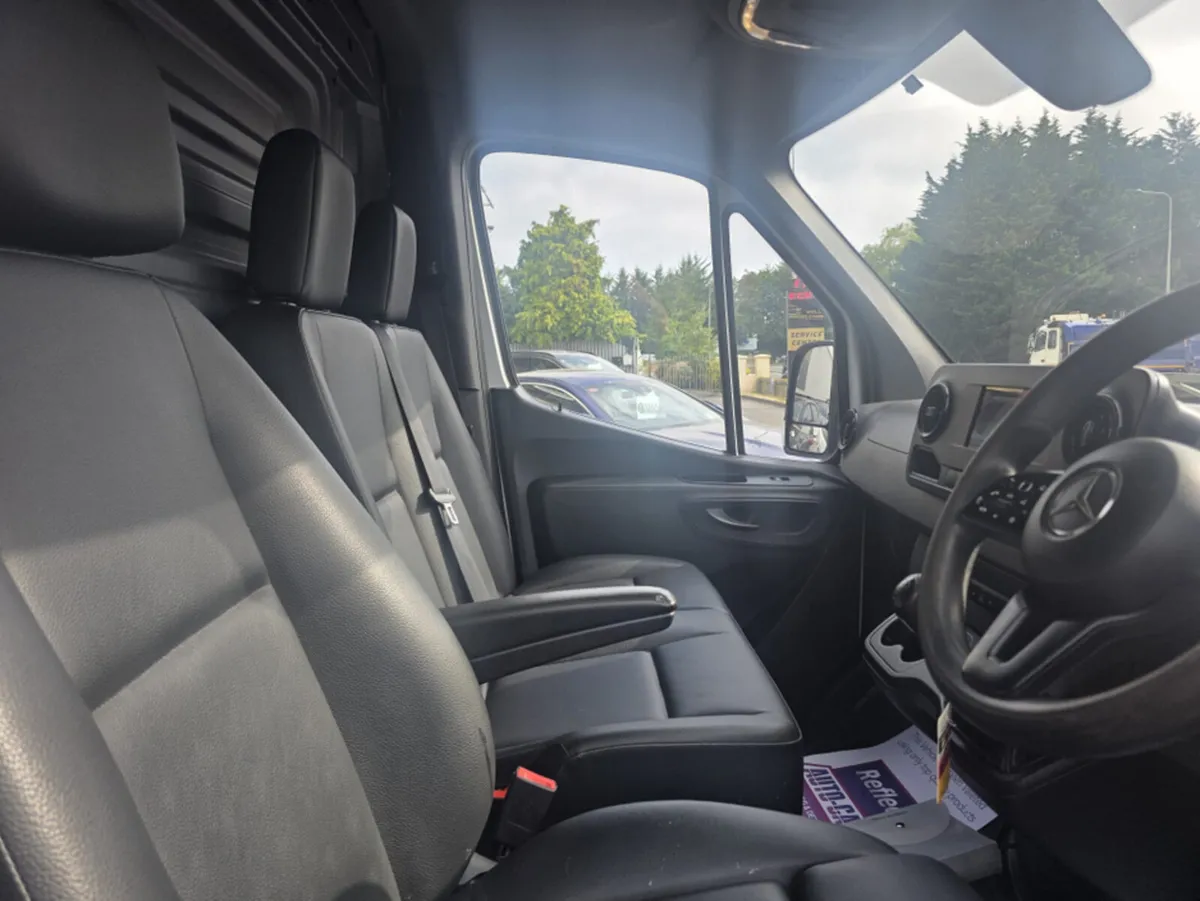 Mercedes-Benz Sprinter 211/39 FWD 6DR - Image 3