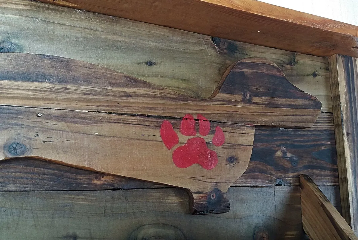 NEW Rustic Dog Station / Organiser / Shelf - Image 2