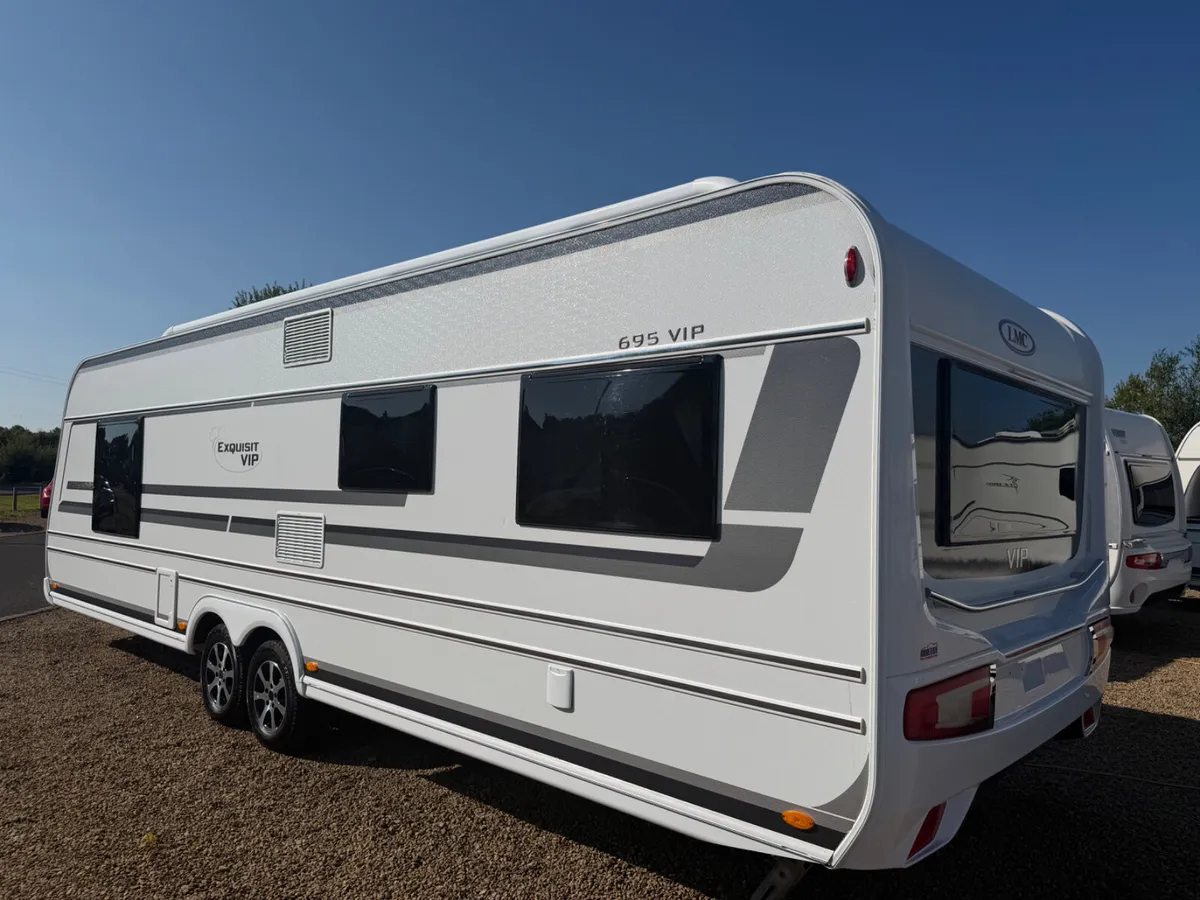 2020 LMC 695 VIP EXQUISITE 5/6 BERTH LUX CARAVAN - Image 4