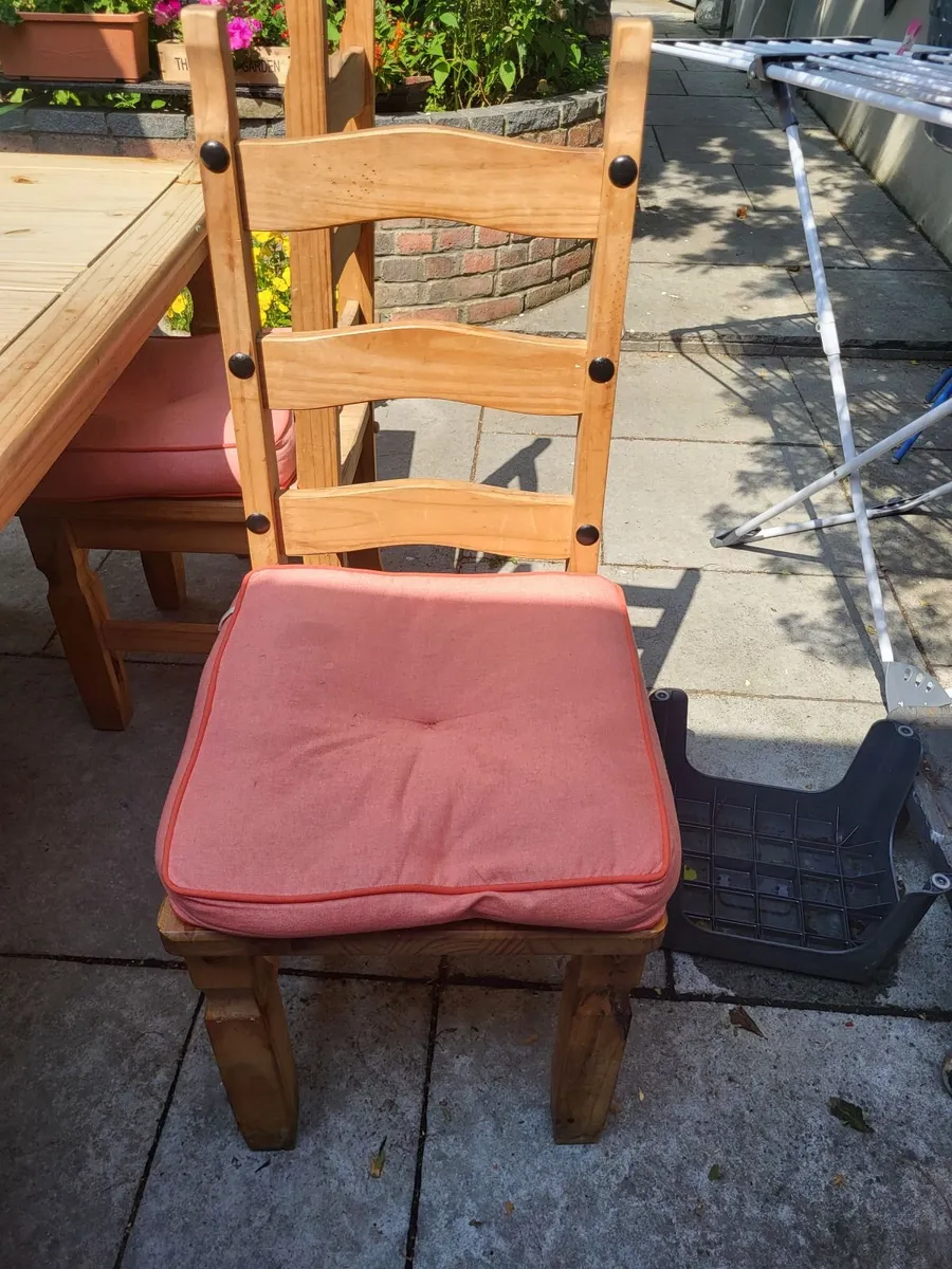 Kitchen Table and 5 Chairs - Image 2