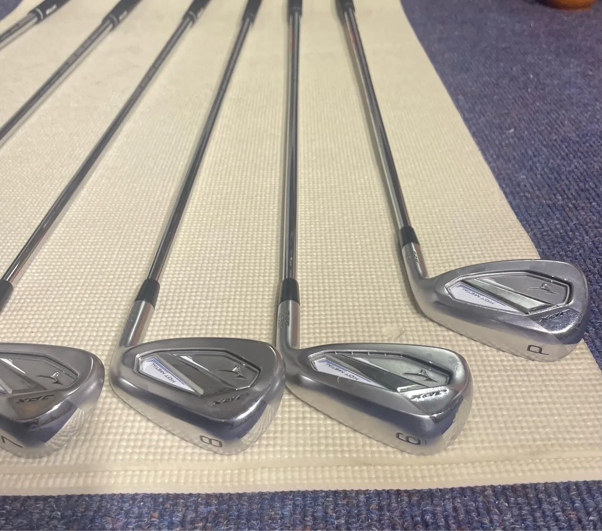 Mizuno JPX 925 hot metal golf irons - Image 2