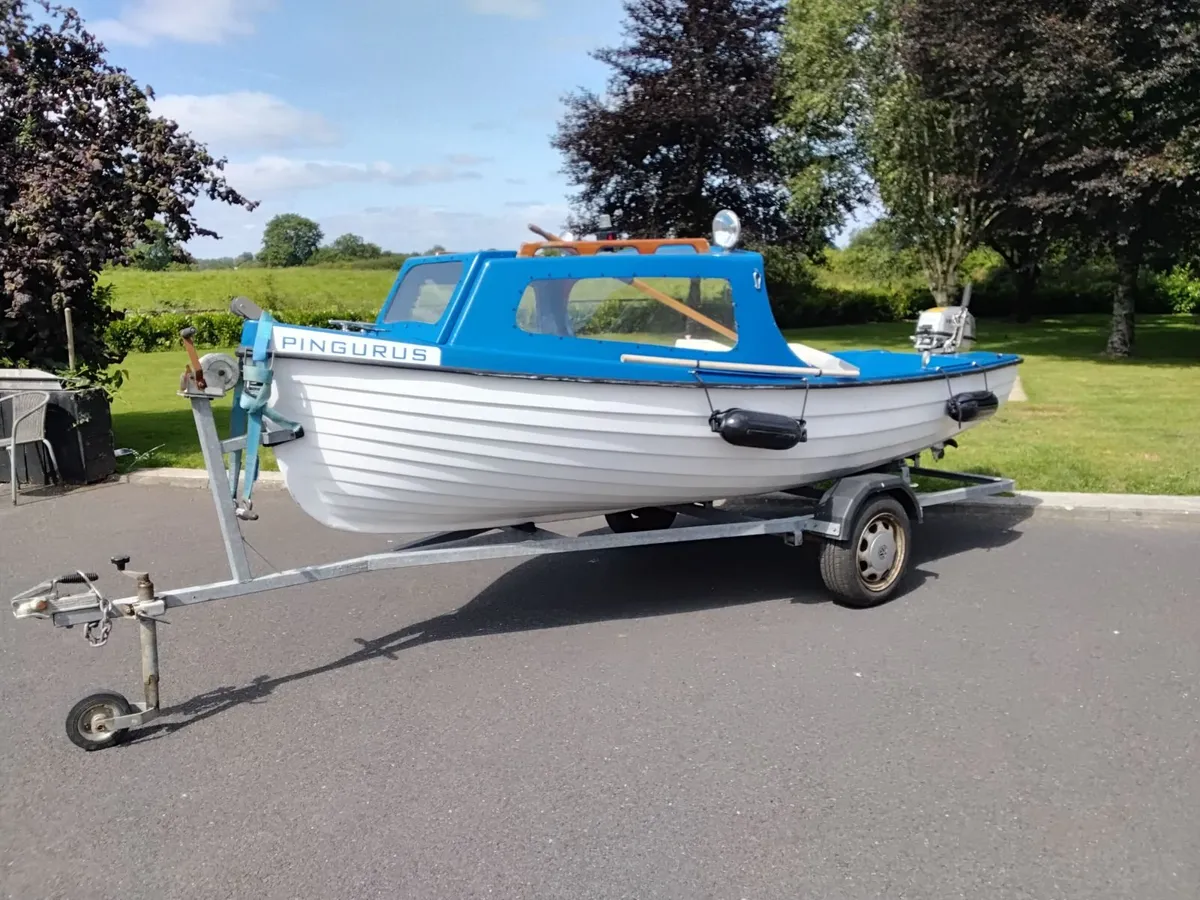 Day boat - Image 1