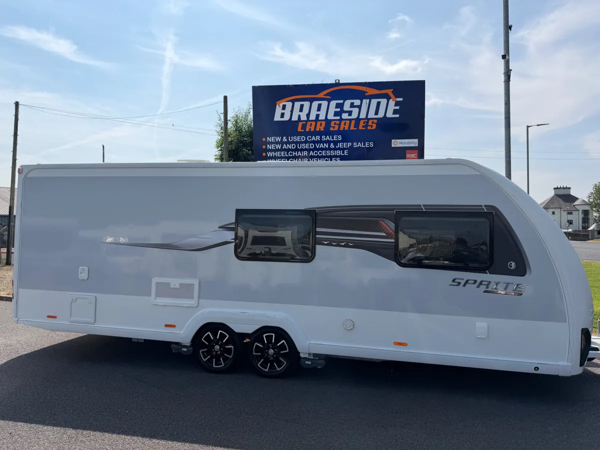 2025 SWIFT EXCLUSIVE GRANDE 8FT 6/7 BERTH EXTRAS!! - Image 2