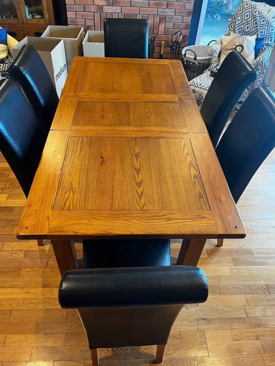 Table, sideboard and display cabinet - Image 2