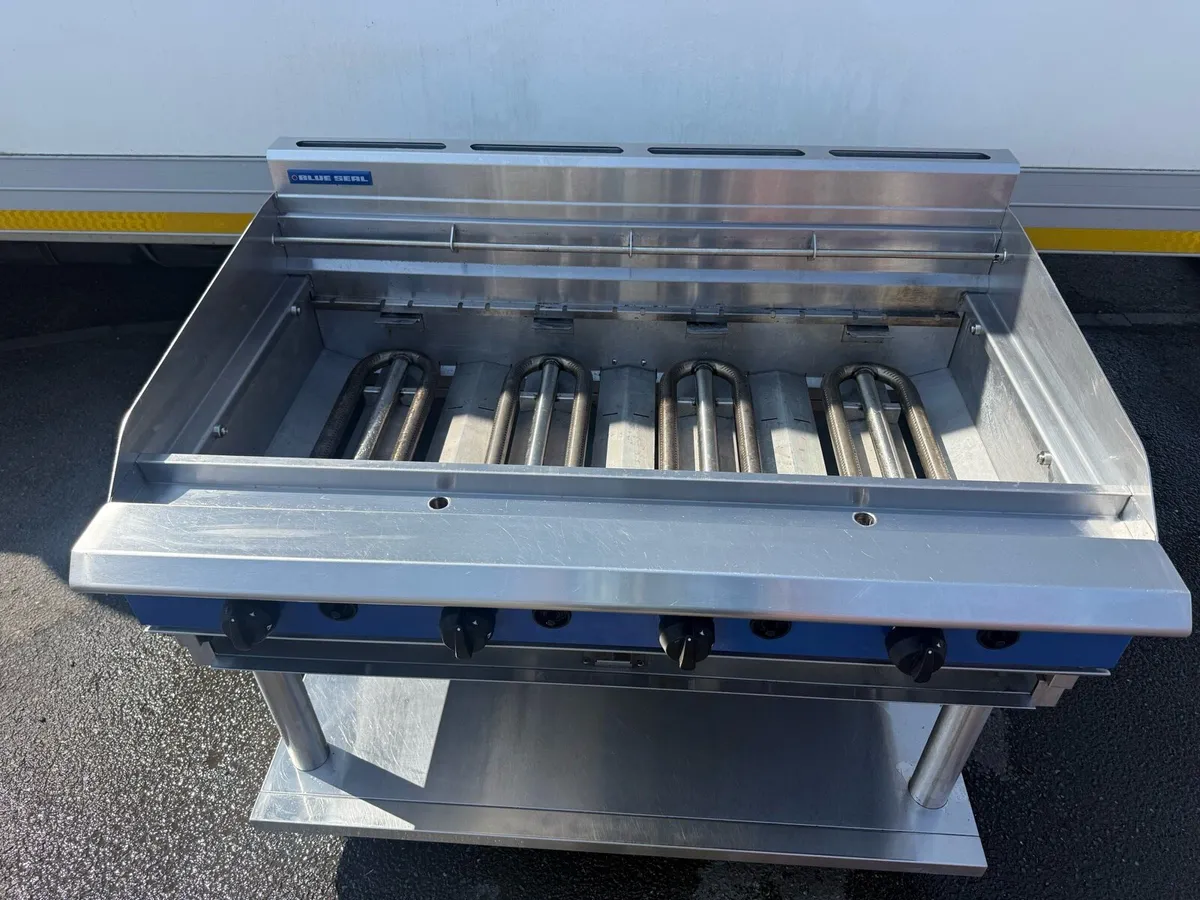Blue seal chargrill with stand - Image 1