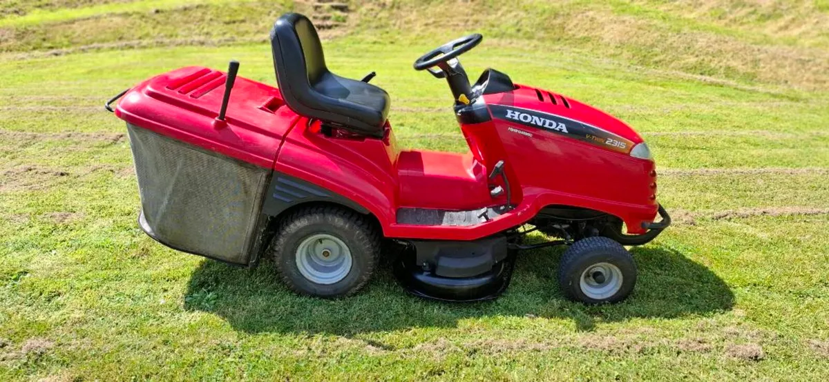 Honda Ride On Mower - Image 2
