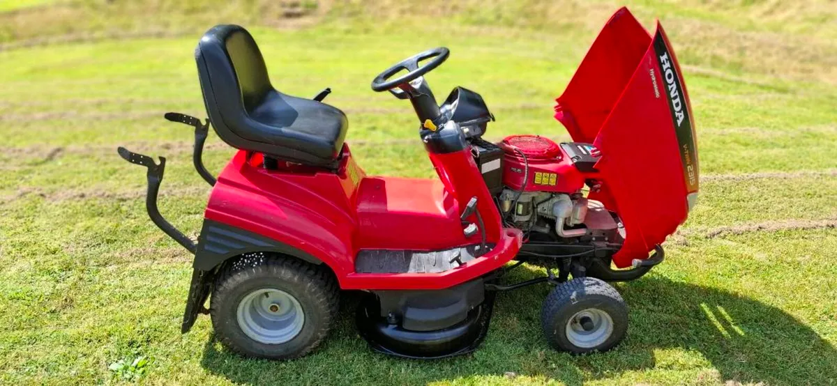 Honda Ride On Mower - Image 4