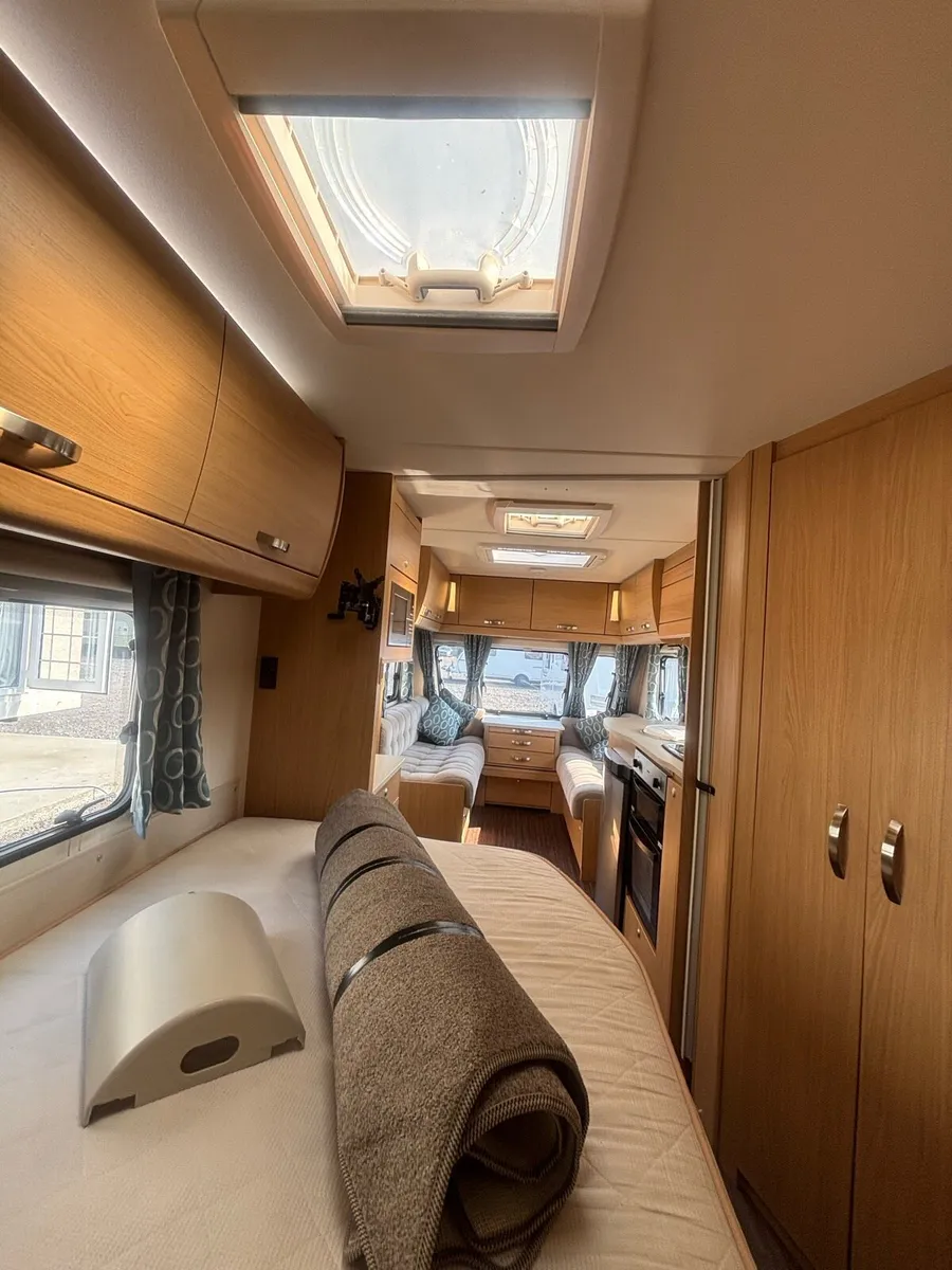 2014 Compass Corona 540 Caravan - Image 4