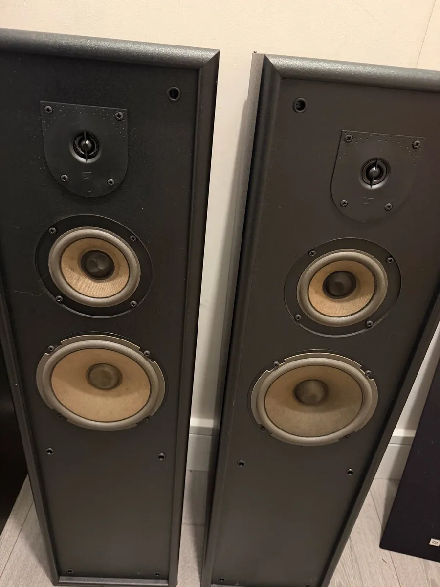 Jbl speakers - Image 1