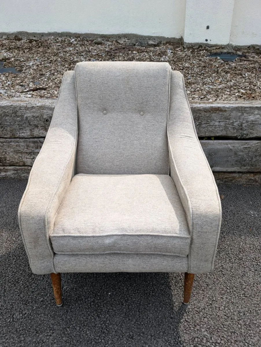 Vintage chair - Image 1