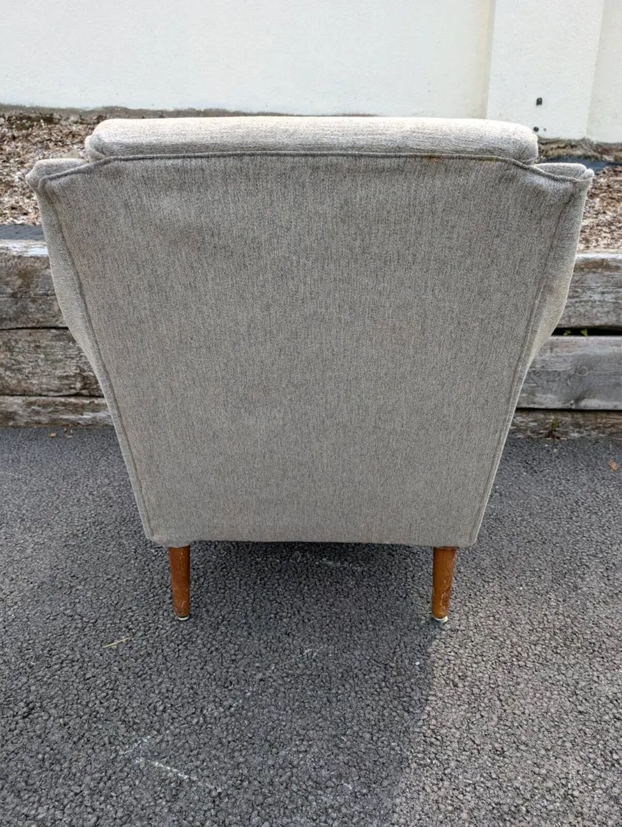 Vintage chair - Image 2