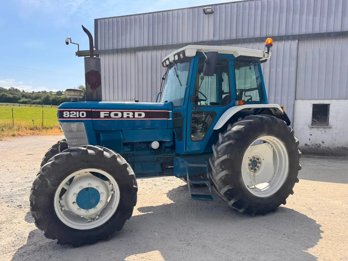 Ford 8210 - Image 3