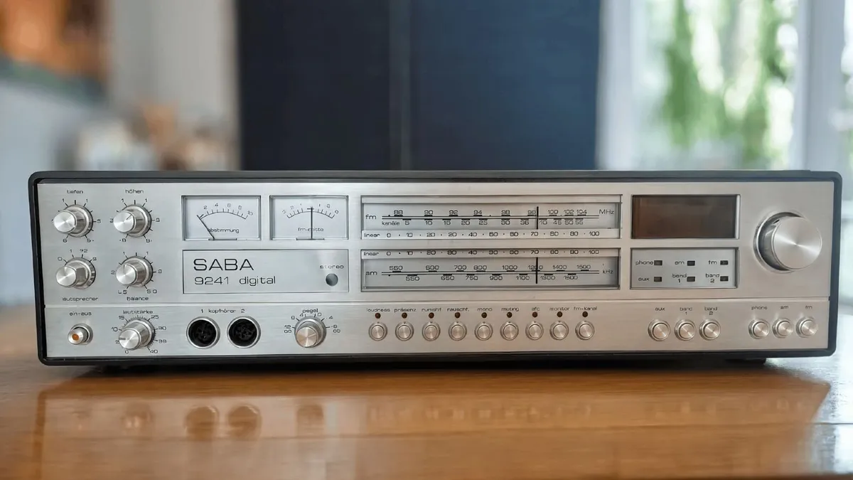 Vintage SABA 9241 Digital Monster Receiver - Image 2