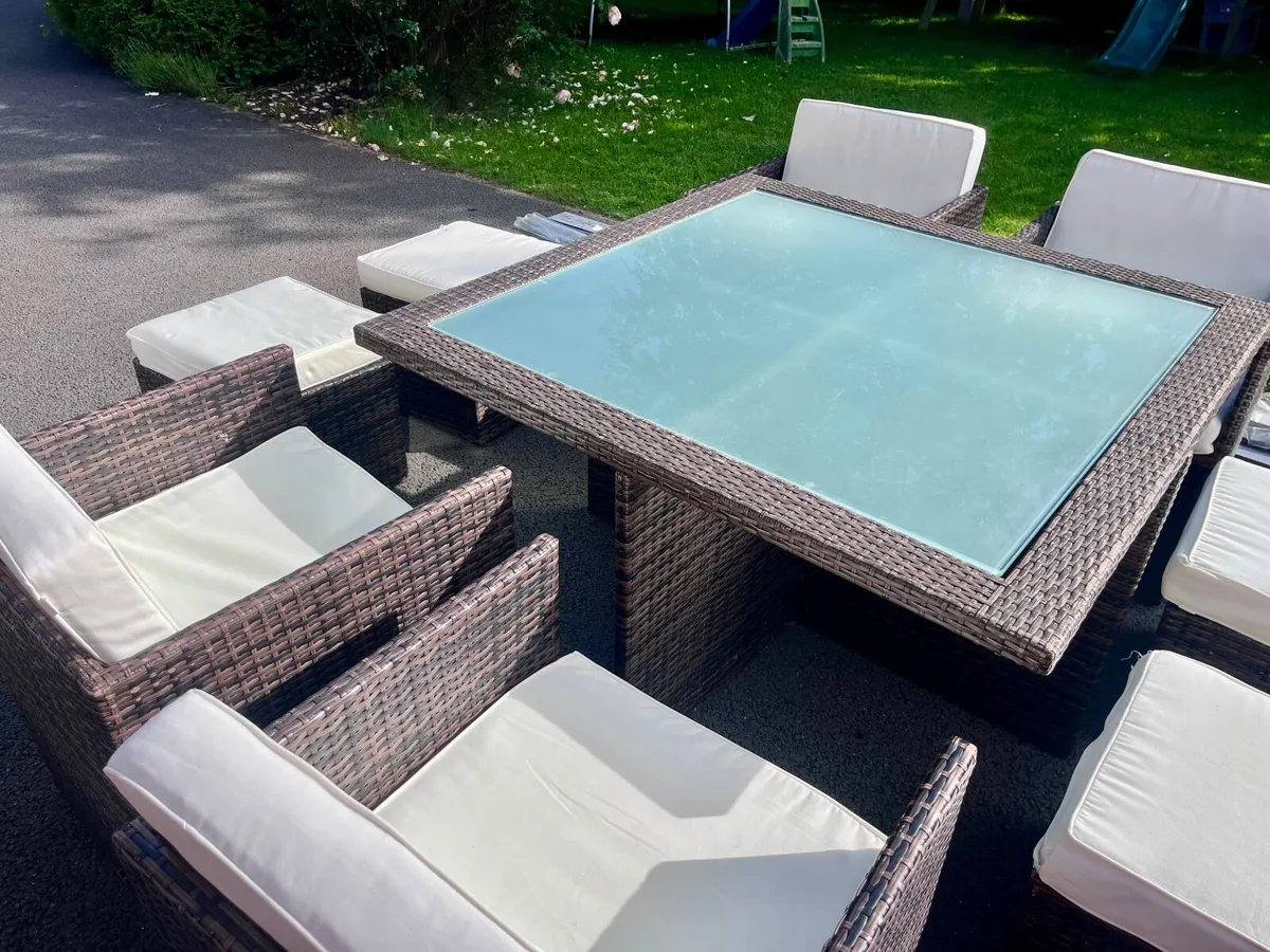 Outdoor table chairs - Image 4