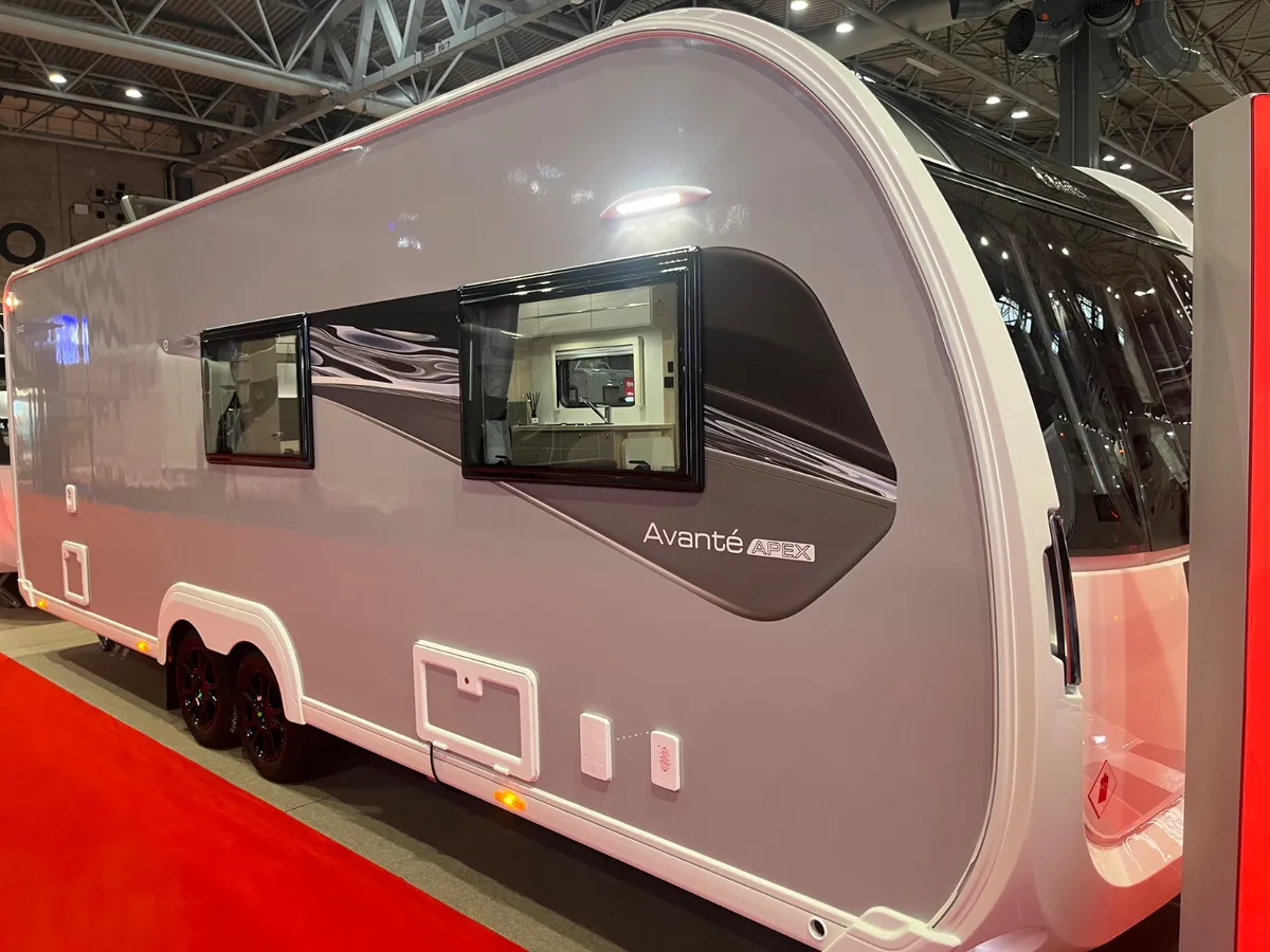 NEW ELDDIS APEX 840 6/7 BERTH HIGH SPEC CARAVAN - Image 3