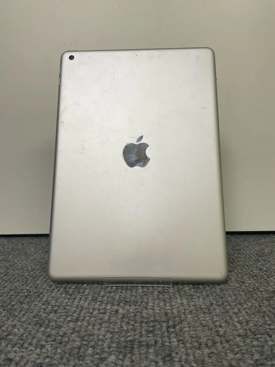 Apple Ipad 8th Generation - Image 2