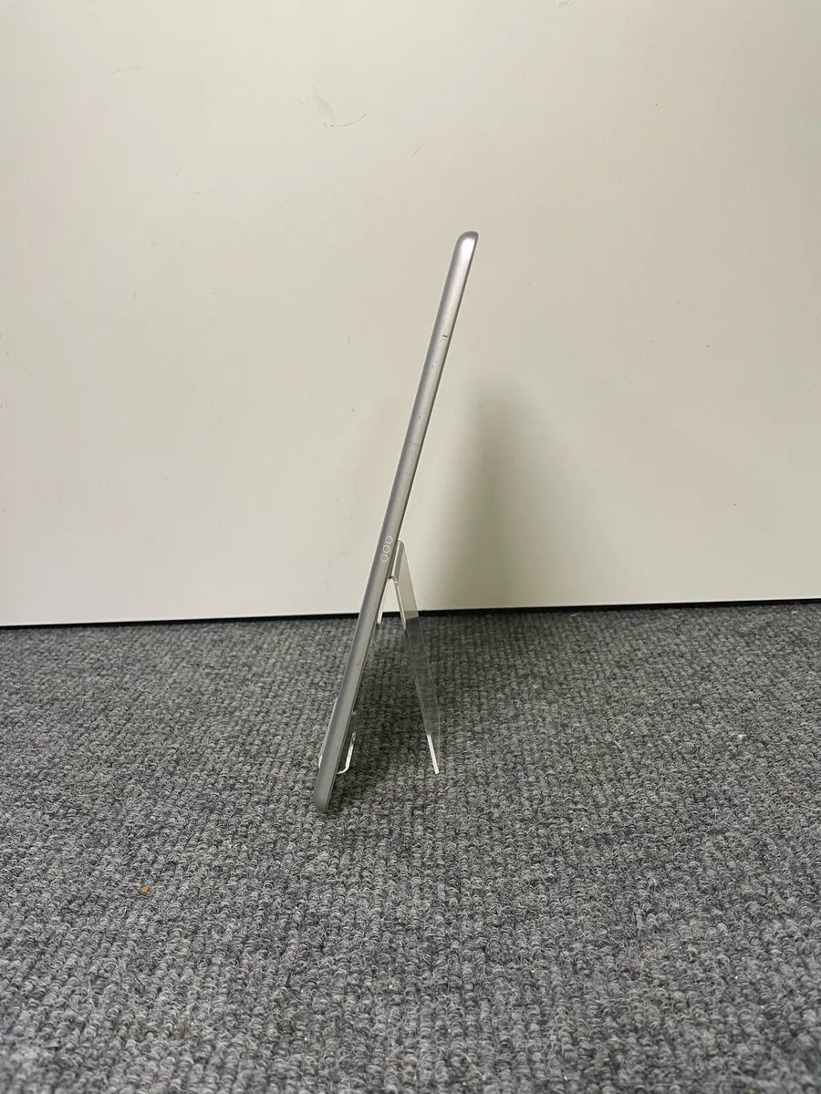Apple Ipad 8th Generation - Image 4