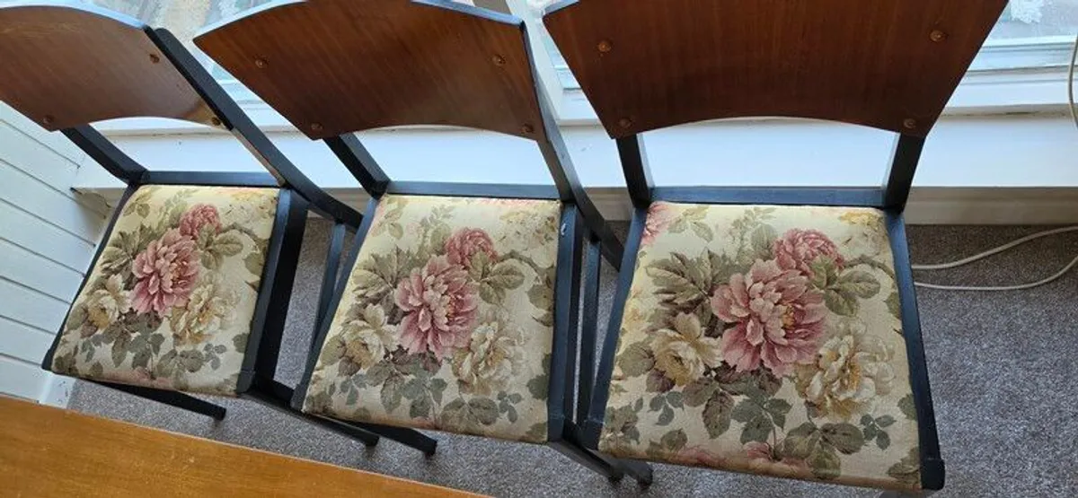 Dining Table and Chairs - Image 2