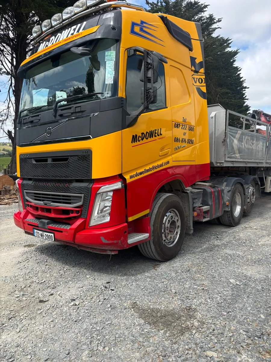 Volvo 500 - Image 1