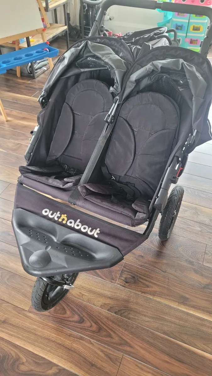 Out n About double buggy - Image 1