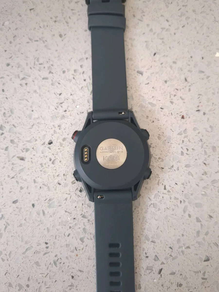 Garmin golf watch - Image 2