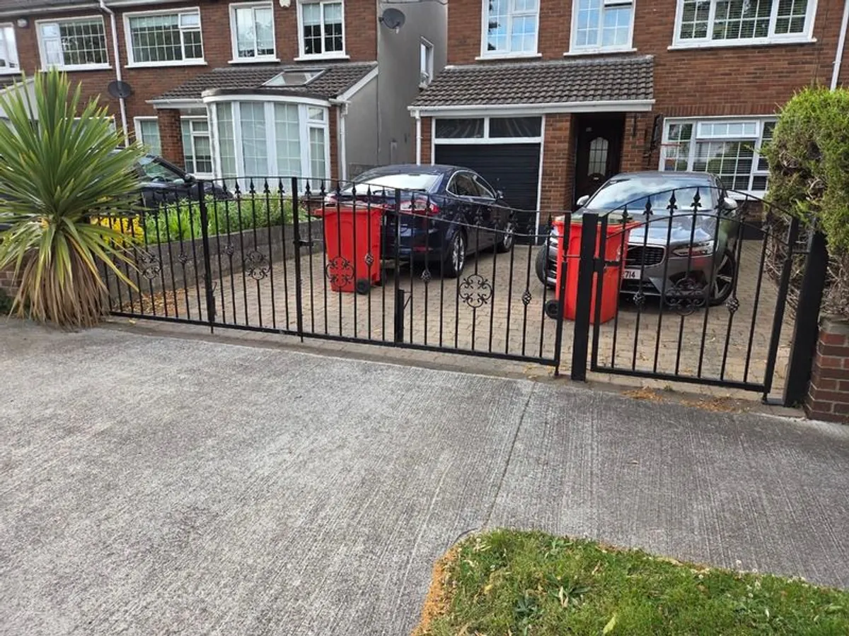 Gates - Image 2