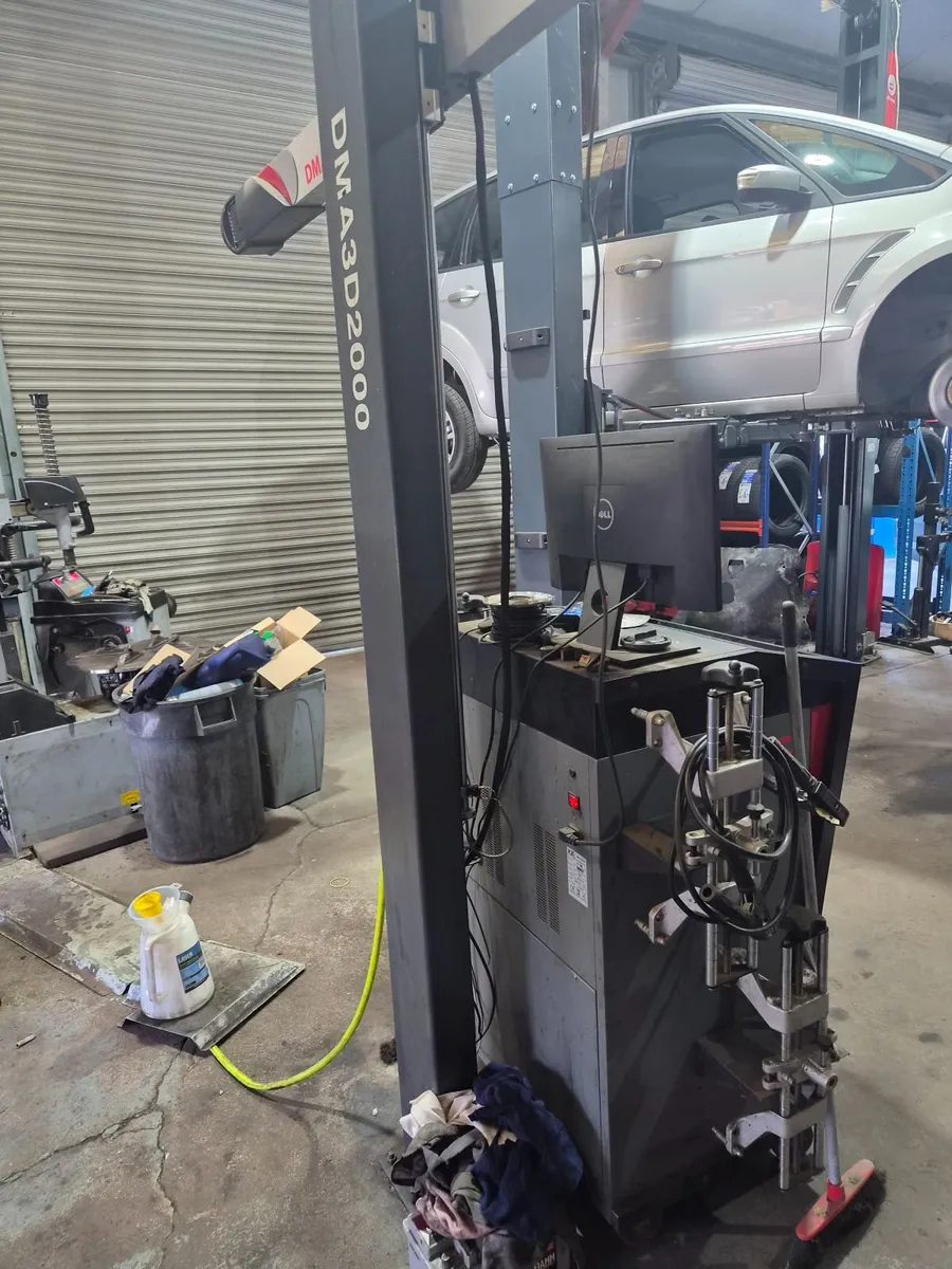 Dama wheel alignment machine - Image 2